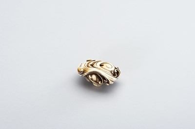 Lot 350 - AN IVORY NETSUKE OF A PEARL DIVER