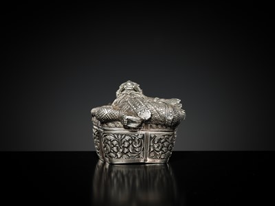 Lot 152 - A SILVER REPOUSSÉ ‘MACCHANU’ BOX AND COVER, PHNOM PENH, CIRCA 1900