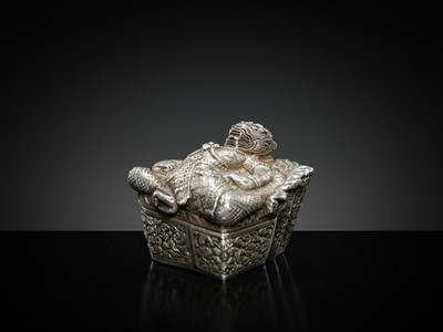 Lot 152 - A SILVER REPOUSSÉ ‘MACCHANU’ BOX AND COVER, PHNOM PENH, CIRCA 1900