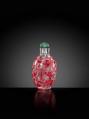 Lot 465 - A RUBY-RED OVERLAY ON TRANSPARENT GLASS ‘CHILONG’ SNUFF BOTTLE, 1740-1840