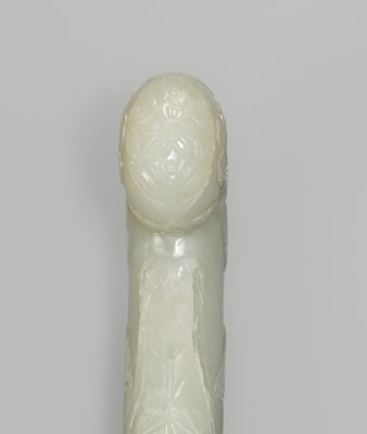Lot 216 - A MUGHAL JADE-HILTED DAGGER AND SCABBARD, 17TH-18TH CENTURY