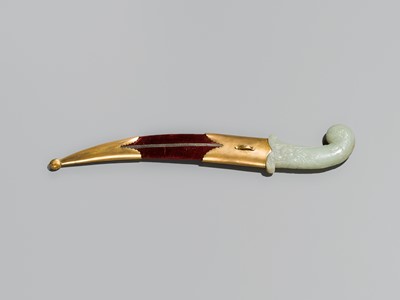 Lot 216 - A MUGHAL JADE-HILTED DAGGER AND SCABBARD, 17TH-18TH CENTURY