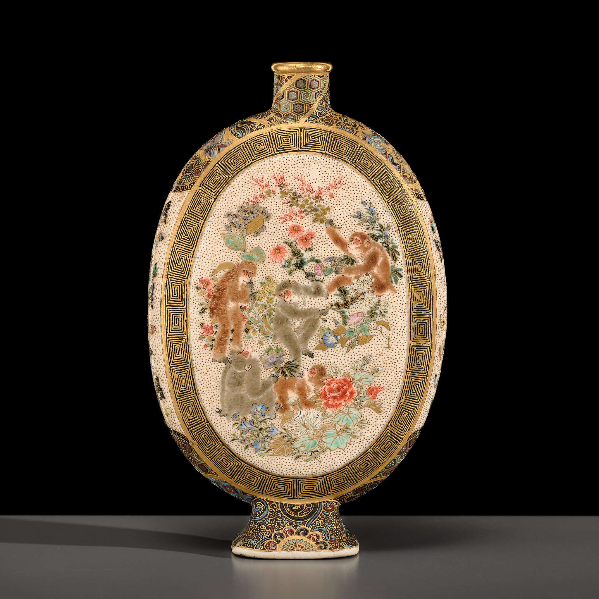 Lot 197 - YABU TSUNEO: A FINE SATSUMA EARTHENWARE VASE