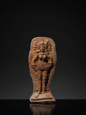 Lot 579 - A TERRACOTTA PLAQUE DEPICTING A PANCHACHUDA, CHANDRAKETUGARH , SHUNGA PERIOD, CIRCA 2ND-1ST CENTURY BC