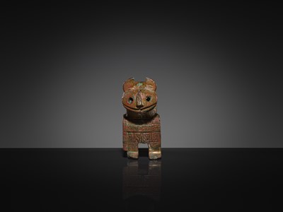 Lot 562 - A RARE KHORASAN BRONZE ‘LION’ PADLOCK, 12TH CENTURY