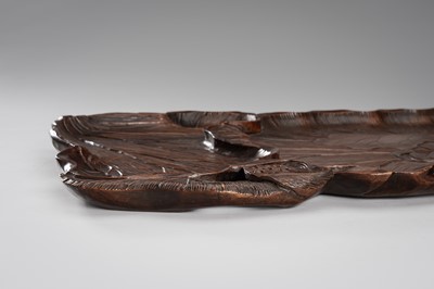 Lot 99 - A FINELY CARVED WOOD KOBON (INCENSE TRAY) WITH LOTUS