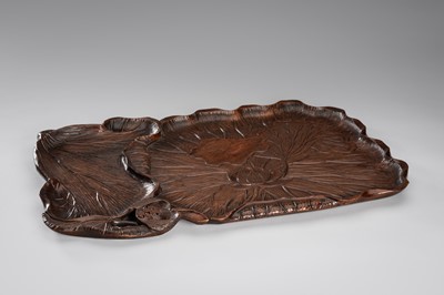 Lot 99 - A FINELY CARVED WOOD KOBON (INCENSE TRAY) WITH LOTUS