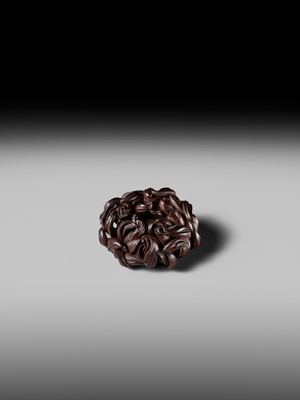Lot 289 - TSUKAMOTO KYOKUSAI: A SUPERB SO SCHOOL WOOD NETSUKE OF A FLOWERING CHRYSANTHEMUM