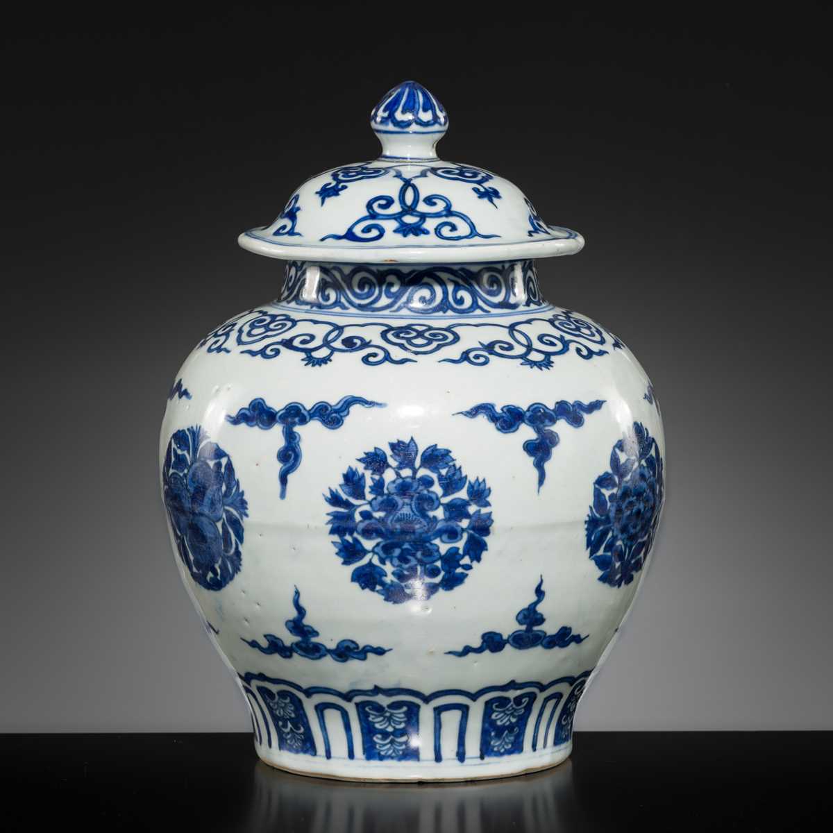 Lot 159 - A RARE BLUE AND WHITE PORCELAIN JAR AND COVER, YU TANG JIA QI MARK