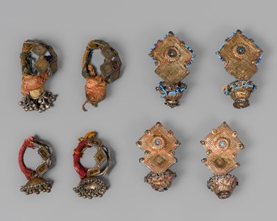 Lot 269 - A SILVER AND MIXED-METAL GROUP WITH FOUR PAIRS OF EARRINGS AND PENDANTS, 19TH-EARLY 20TH CENTURY