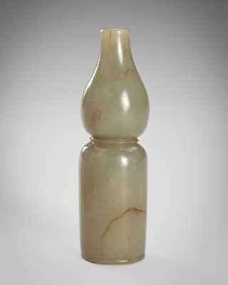 Lot 1267 - A PALE GREEN JADE HOOKA MOUTHPIECE, 19TH CENTURY