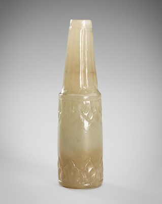 Lot 1266 - A PALE YELLOW AND BROWN JADE HOOKA MOUTHPIECE, c. 19TH CENTURY
