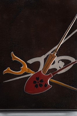 Lot 155 - A LACQUER BOX AND COVER DEPICTING WEAPONS