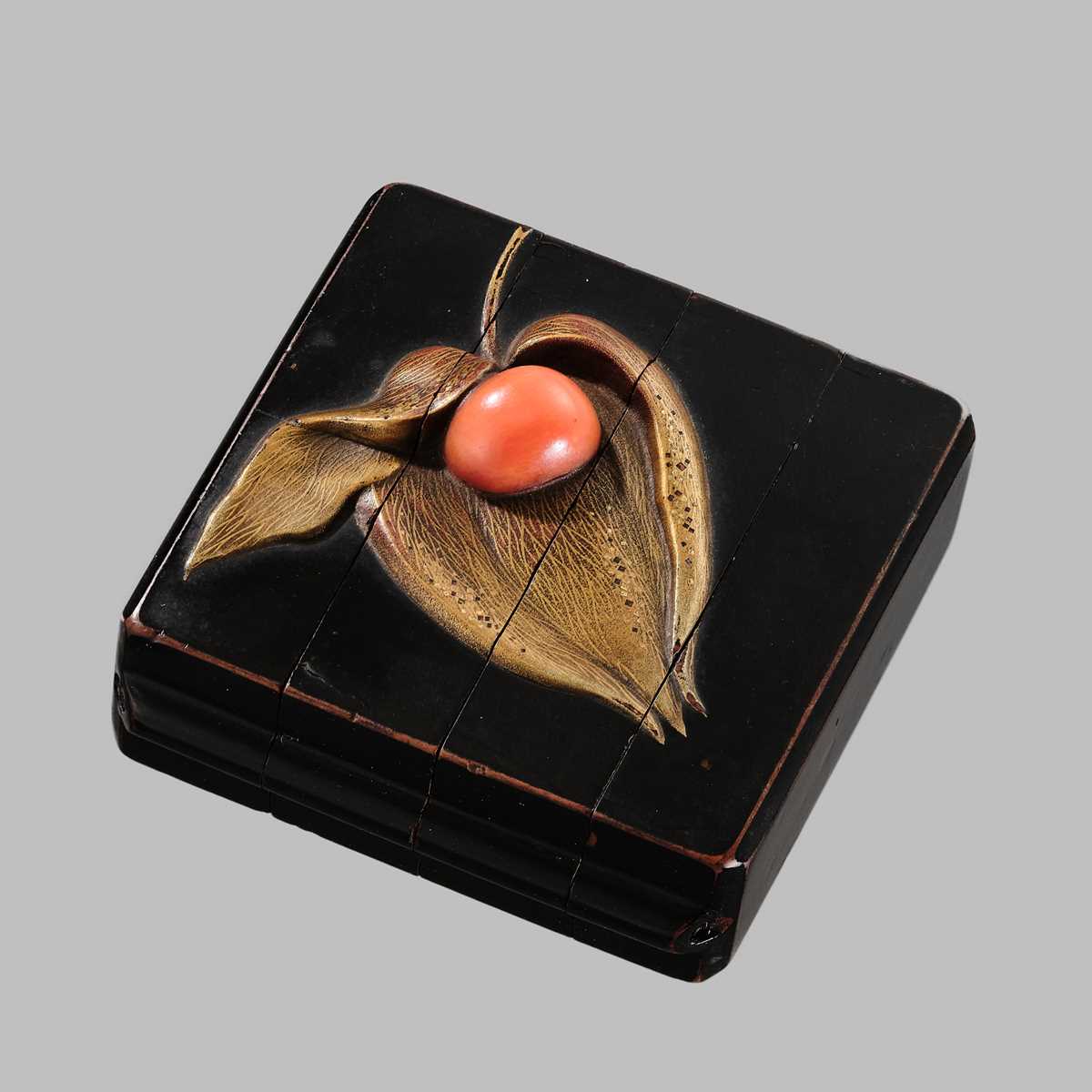 Lot 1426 - AN INLAID THREE-CASE LACQUER INRO WITH HOZUKI (WINTER CHERRIES)