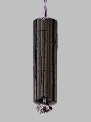 Lot 1436 - TOJU: A FINE FIVE-CASE YAMIMAKI LACQUER INRO WITH CROWS