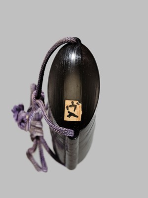 Lot 1436 - TOJU: A FINE FIVE-CASE YAMIMAKI LACQUER INRO WITH CROWS