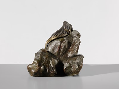Lot 38 - NOGAMI RYUKI: A SUPERB BRONZE OKIMONO OF A MINOGAME AND YOUNG