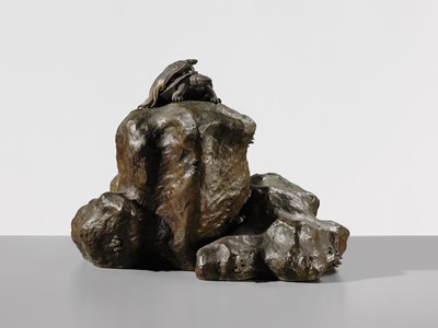 Lot 38 - NOGAMI RYUKI: A SUPERB BRONZE OKIMONO OF A MINOGAME AND YOUNG