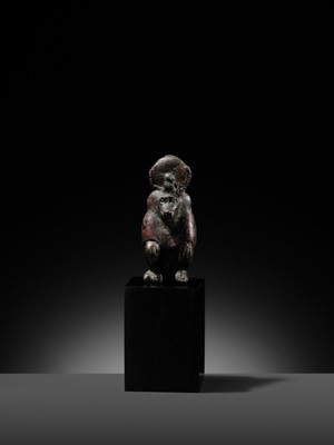 Lot 5 - A RARE BRONZE FIGURE OF A BABOON, LATE DYNASTIC PERIOD, DYNASTY XXVI