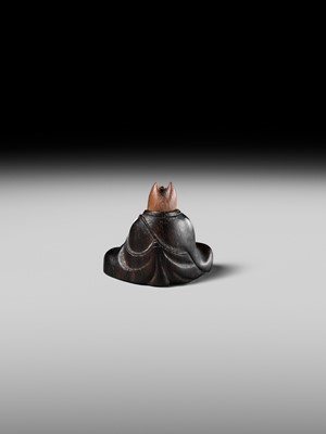 Lot 170 - ANRAKU: A FINE AND HUMOROUS WOOD NETSUKE OF TANUKI DISGUISED AS A PRIEST