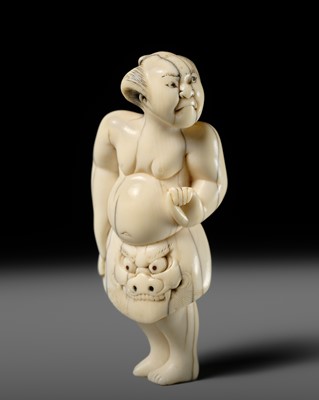 Lot 105 - A SUPERB IVORY NETSUKE OF A SUMO WRESTLER