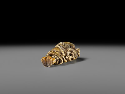 Lot 127 - A POWERFUL KYOTO SCHOOL IVORY NETSUKE OF SHOKI AND ONI