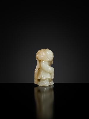 Lot 426 - A FINE ‘ZHOU YANZI’ JADE PENDANT, 18TH CENTURY