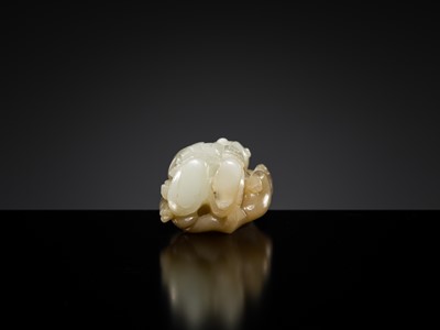 Lot 426 - A FINE ‘ZHOU YANZI’ JADE PENDANT, 18TH CENTURY