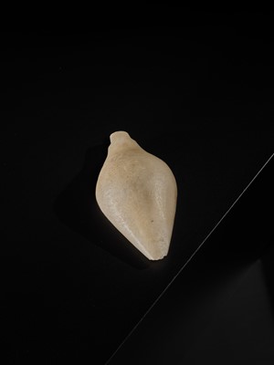 Lot 29 - A ‘LOTUS BUD’ COSMETIC SPOON, NEW KINGDOM, 1550-1060 BC