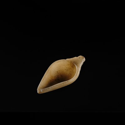 Lot 29 - A ‘LOTUS BUD’ COSMETIC SPOON, NEW KINGDOM, 1550-1060 BC