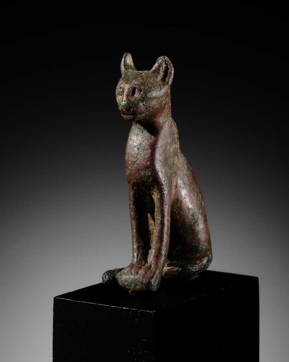 Lot 36 - A FINE BRONZE STATUE OF A CAT, BASTET, LATE PERIOD