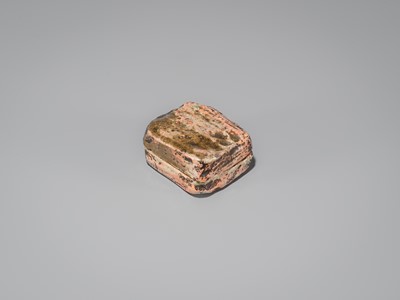 Lot 173 - A RARE BROWN-GLAZED RAKU WARE KOGO (INCENSE BOX AND COVER)