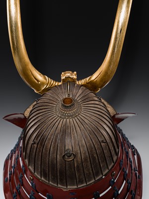 Lot 95 - A RUSSET-IRON SUJIBACHI KABUTO WITH ‘ONI-HORNS’ MAEDATE AND MENPO