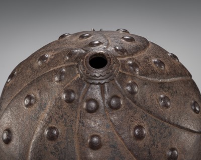 Lot 99 - A RARE IRON AWABI-NARI UCHIDASHI KAWARI KABUTO