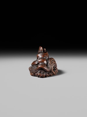 Lot 176 - MASAKAZU: A FINE NAGOYA SCHOOL WOOD NETSUKE DEPICTING TAIRA NO TSUNEMASA PLAYING THE BIWA
