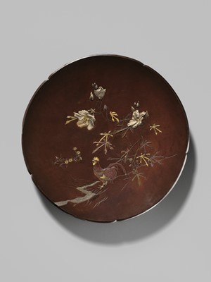 Lot 17 - NOGAWA: A FINE INLAID BRONZE LOBED DISH WITH COCKEREL AND HIBISCUS