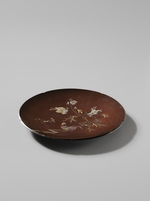 Lot 17 - NOGAWA: A FINE INLAID BRONZE LOBED DISH WITH COCKEREL AND HIBISCUS