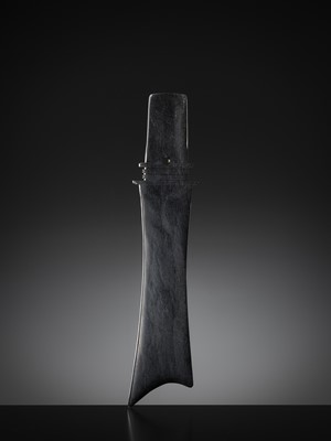 Lot 415 - A BLACK JADE CEREMONIAL BLADE, ZHANG, WESTERN ZHOU DYNASTY