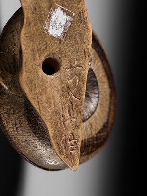 Lot 185 - YUZAN: AN UNUSUAL WOOD NETSUKE OF A SNAIL EMERGING FROM ITS SHELL