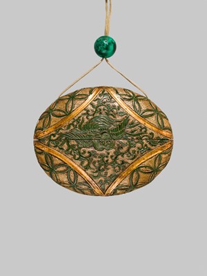 Lot 61 - A RARE LACQUERED ‘SIMULATED EUROPEAN LEATHER’ TONKOTSU WITH A HO-O