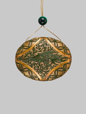 Lot 61 - A RARE LACQUERED ‘SIMULATED EUROPEAN LEATHER’ TONKOTSU WITH A HO-O
