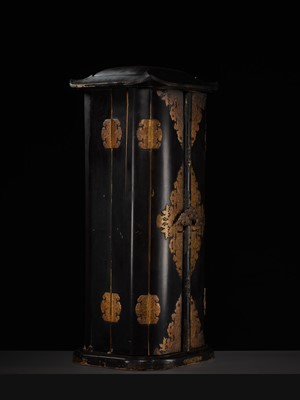 AN IMPRESSIVE LARGE GILT-LACQUERED ZUSHI (PORTABLE BUDDHIST SHRINE) OF AMIDA, EDO PERIOD
