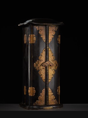 AN IMPRESSIVE LARGE GILT-LACQUERED ZUSHI (PORTABLE BUDDHIST SHRINE) OF AMIDA, EDO PERIOD