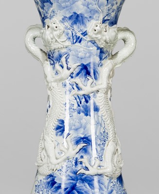 Lot 193 - A LARGE BLUE AND WHITE HIRADO PORCELAIN ‘DRAGON’ VASE