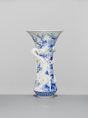 Lot 193 - A LARGE BLUE AND WHITE HIRADO PORCELAIN ‘DRAGON’ VASE
