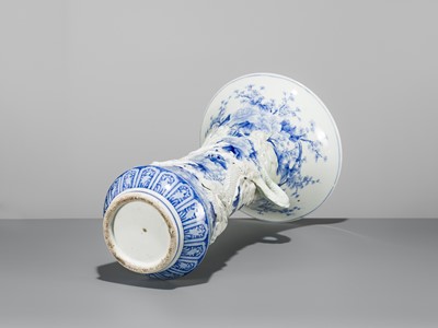 Lot 193 - A LARGE BLUE AND WHITE HIRADO PORCELAIN ‘DRAGON’ VASE