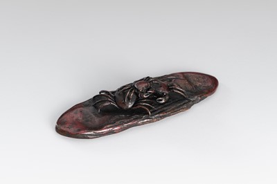 Lot 1544 - A SIGNED BRONZE OKIMONO OF CRABS