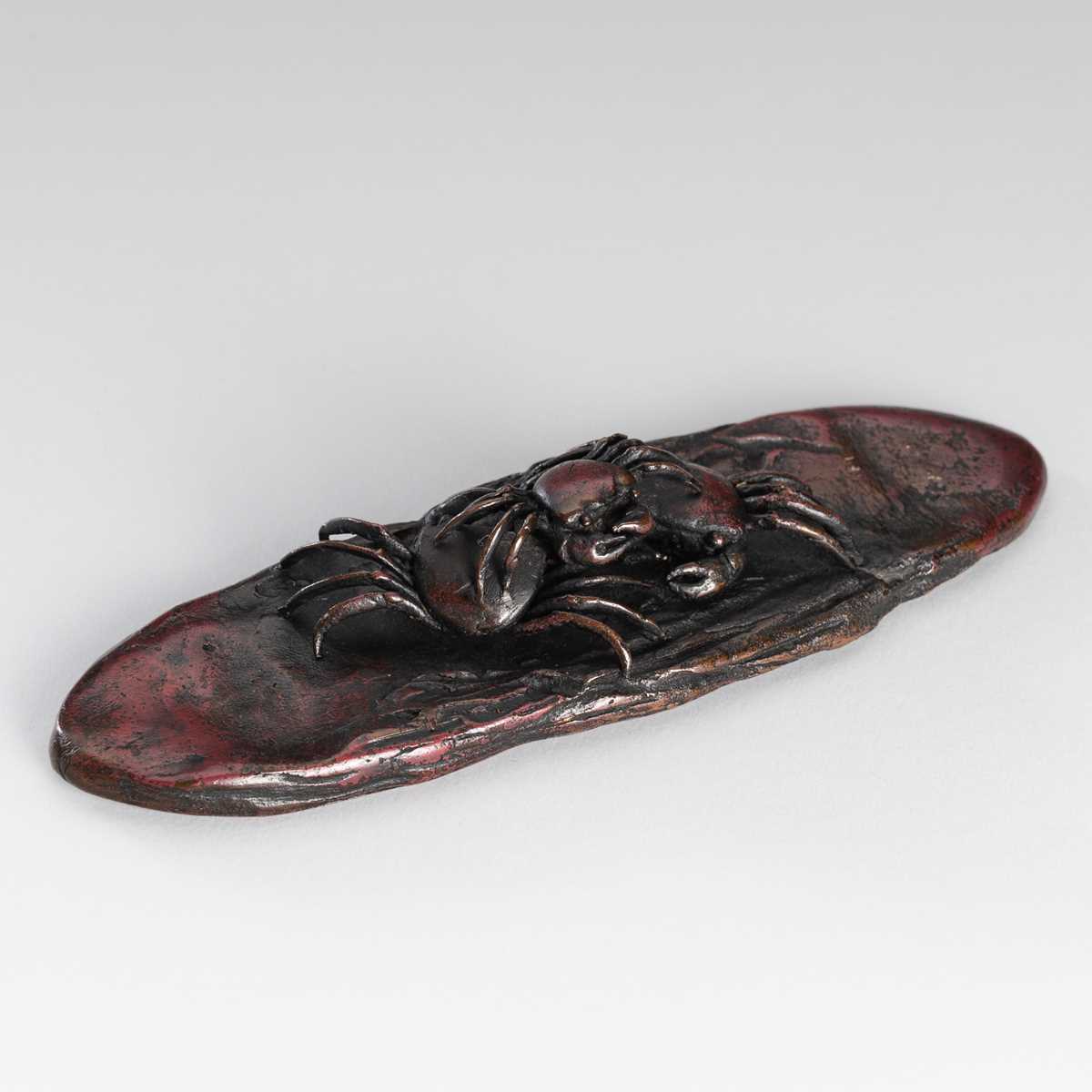 Lot 1544 - A SIGNED BRONZE OKIMONO OF CRABS