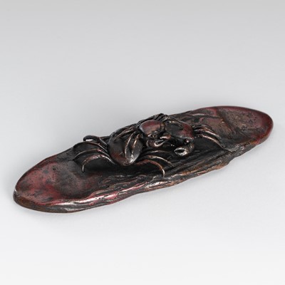 Lot 50 - A SIGNED BRONZE OKIMONO OF CRABS