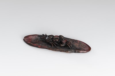Lot 1544 - A SIGNED BRONZE OKIMONO OF CRABS